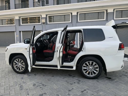 TOYOTA LANDCRUISER
