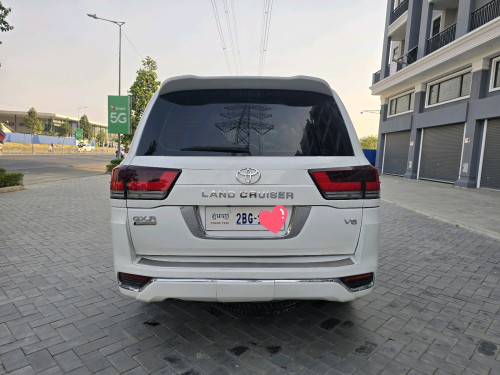 TOYOTA LANDCRUISER