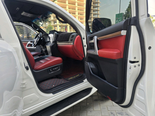 TOYOTA LANDCRUISER