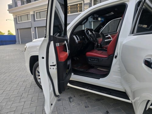 TOYOTA LANDCRUISER