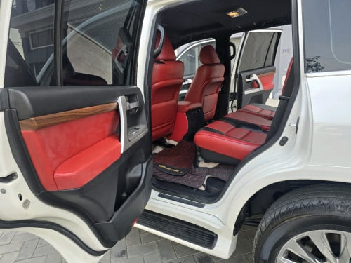 TOYOTA LANDCRUISER