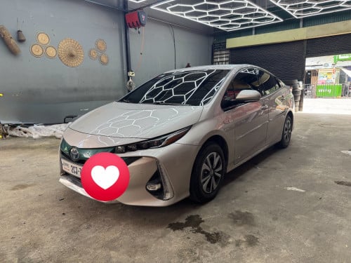 Toyota Pruis Prime Plug In Advanced