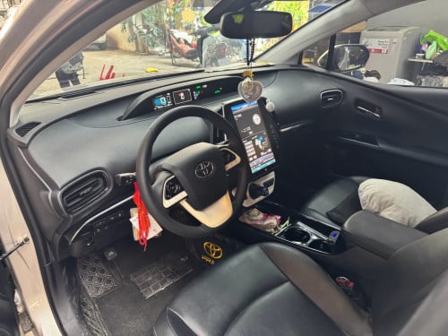 Toyota Pruis Prime Plug In Advanced