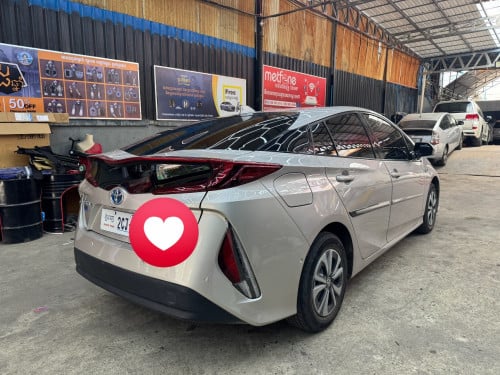 Toyota Pruis Prime Plug In Advanced
