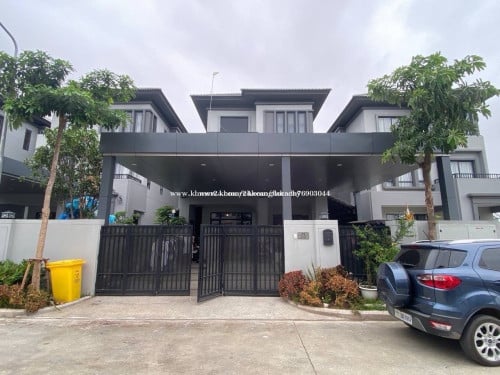 Villa Queen B Chip Ming 50M Preysa $373,000