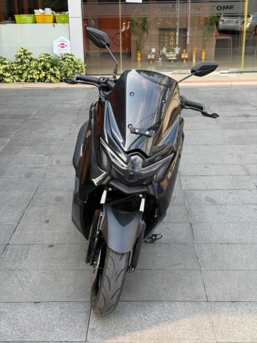 Yamaha Nmax 2025