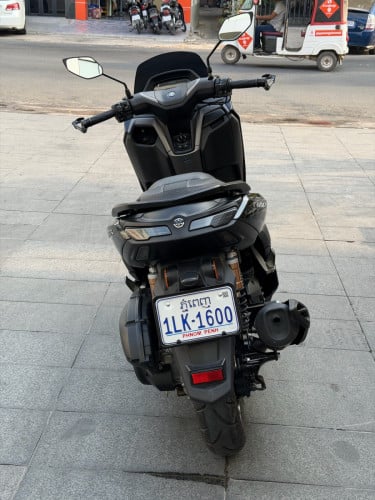 Yamaha Nmax 2025