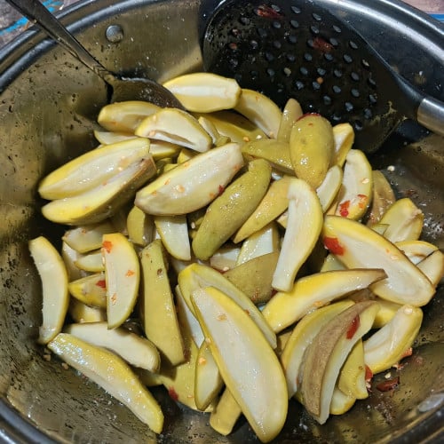 ស្វាយត្រាំ