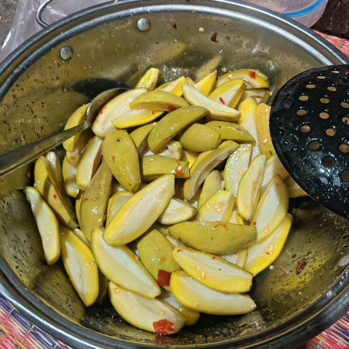 ស្វាយត្រាំ