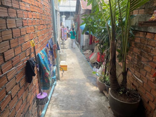 ផ្ទះលក់ចរចារបាននៅក្នុងក្រុង ខ័ណ្ឌច្បាអំពៅ
