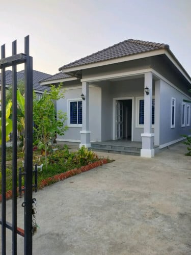 ផ្ទះសំណាក់