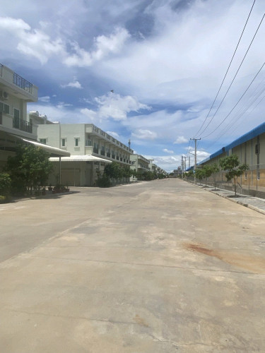 ផ្ទះលក់ឡៃឡុង