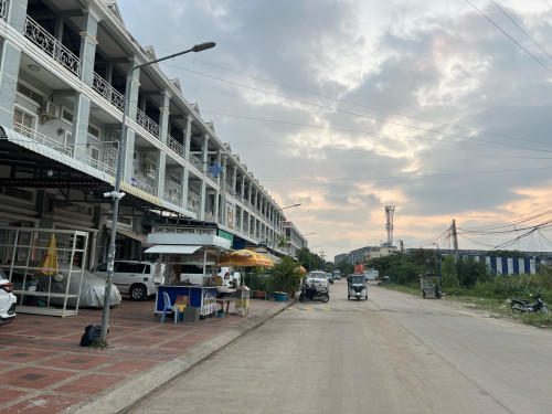 Shop House បុរីវិមានភ្នំពេញគម្រោង៥ (ផ្លូវរដ្ឋធំ២០មែត្រ)