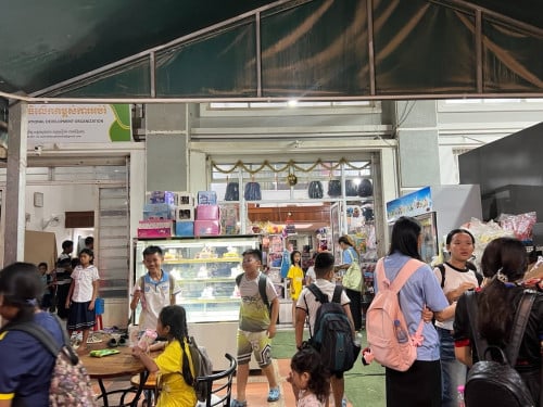 Shop House បុរីវិមានភ្នំពេញគម្រោង៥ (ផ្លូវរដ្ឋធំ២០មែត្រ)