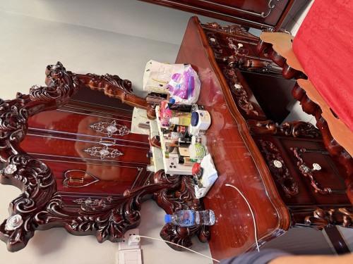 បានប្រើតិចតួចនៅថ្មីល្អ