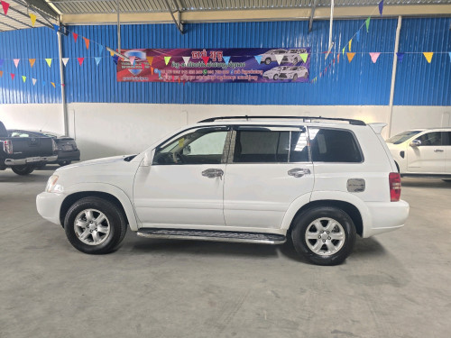 លក់Highlander 2002.V4.ប៉ុង1ក្នុលឿង