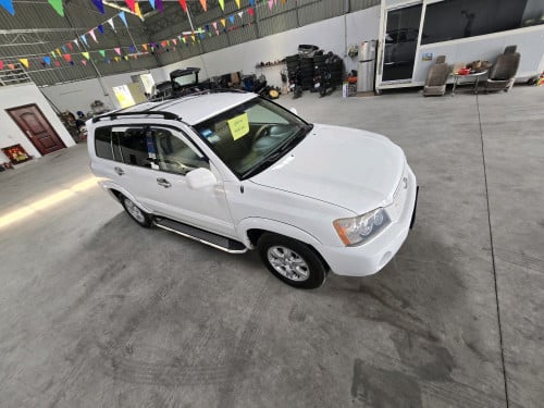 លក់Highlander 2002.V4.ប៉ុង1ក្នុលឿង