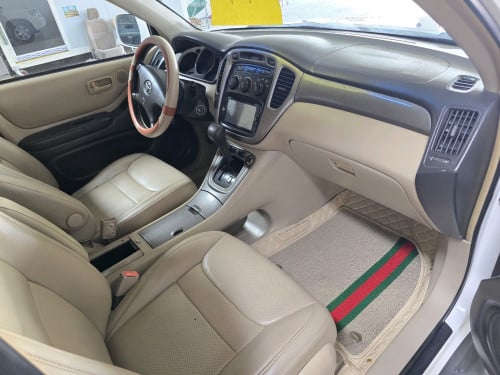 លក់Highlander 2002.V4.ប៉ុង1ក្នុលឿង