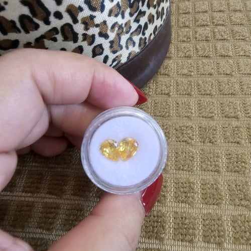 ត្បូងZiconia គេហៅពេជ្រជប៉ុន