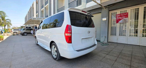 2014 Starex Cvx half full option