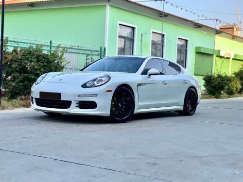 2015 Porsche Panamera S Hybrid