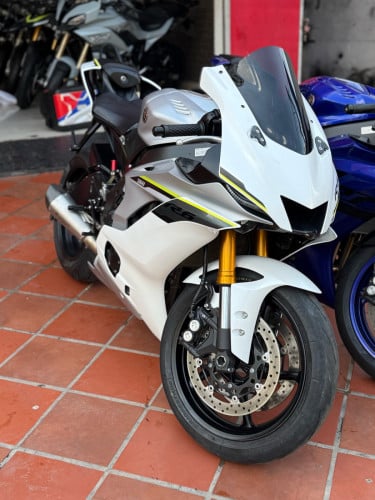 2017 R6 ក្រដាស់ពន្ធ​