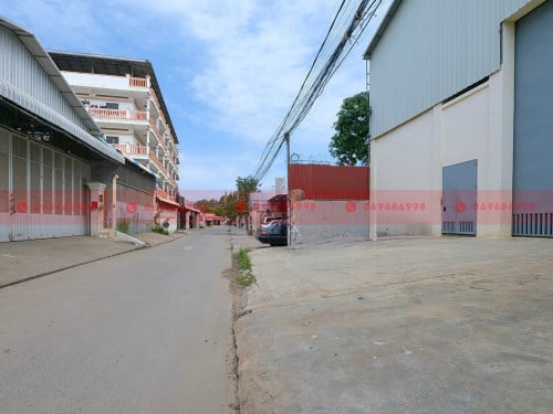 650 Sqm Warehouse For Lease On A Sub-Concrete Road Near Street 2004