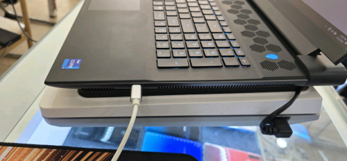 Alienware m18 R2