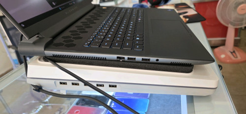 Alienware m18 R2