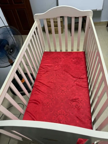 Baby Bed new 95% : 60$ and Baby Stroller Combi 90% 40$