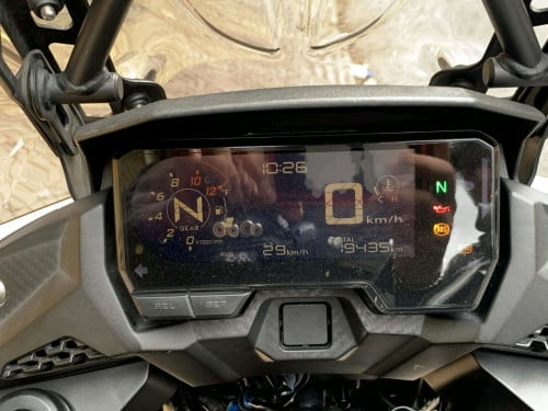 CB400x លក់មិនសូវមានពេលជិះ