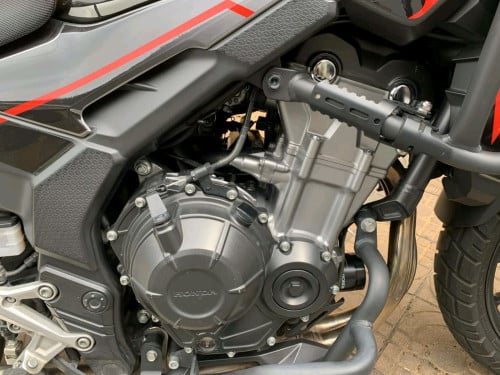 CB400x លក់មិនសូវមានពេលជិះ