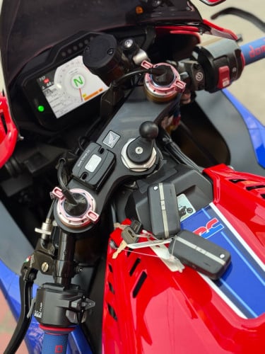 CBR1000rr-r SP ទេីបមកដល់ថ្មីៗ​
