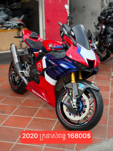 CBR1000rr-r SP ទេីបមកដល់ថ្មីៗ​