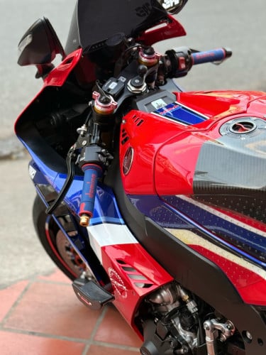 CBR1000rr-r SP ទេីបមកដល់ថ្មីៗ​