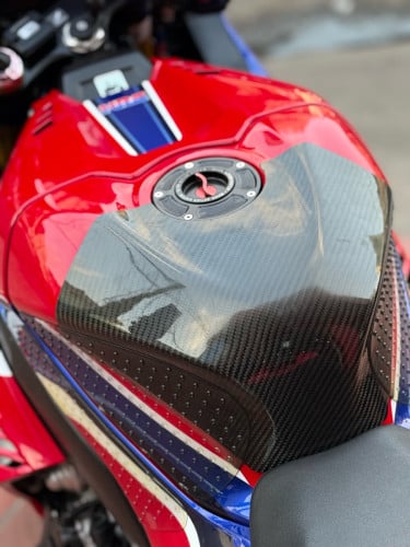 CBR1000rr-r SP ទេីបមកដល់ថ្មីៗ​