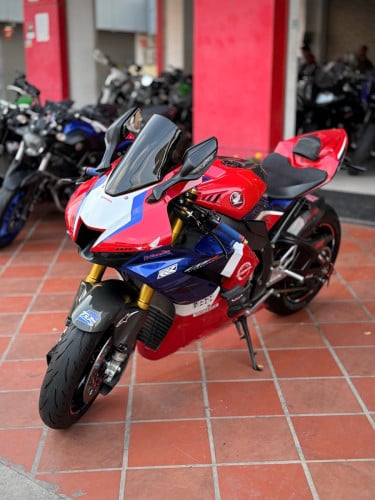 CBR1000rr-r SP ទេីបមកដល់ថ្មីៗ​