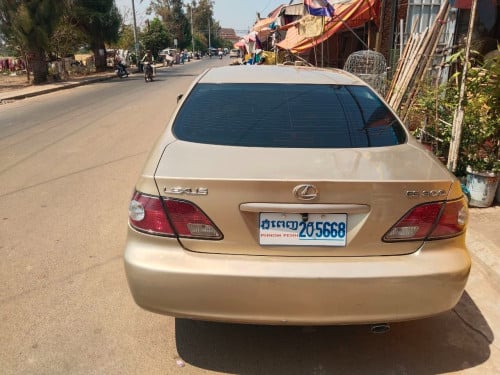 ES 300 year 2002 Gold Color for sale