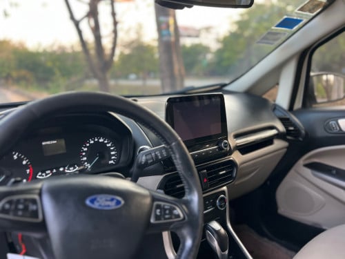Ford Eco Sport 2019 នៅអេមណាស់