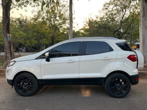 Ford Eco Sport 2019 នៅអេមណាស់