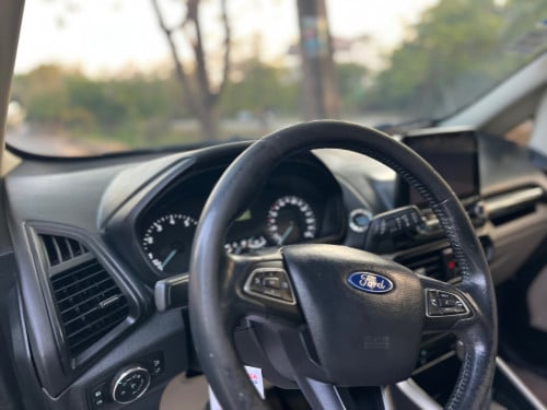 Ford Eco Sport 2019 នៅអេមណាស់
