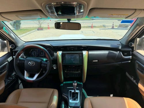 FORTUNER 2017
