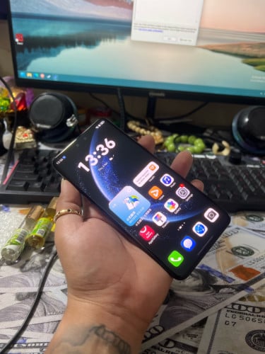 Huawei nova 12 pro / ram12g / 256g / sim 2 / សុំណុំហ្សុីនទាំងអស់ លក់តំលៃក្រោមទីផ្សារ 145$ ដាច់