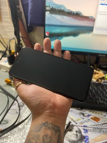 Huawei nova 12 pro / ram12g / 256g / sim 2 / សុំណុំហ្សុីនទាំងអស់ លក់តំលៃក្រោមទីផ្សារ 145$ ដាច់