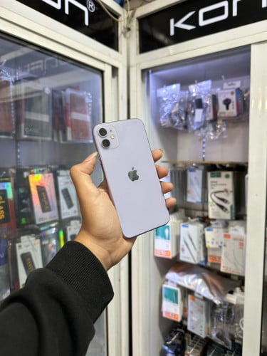 iPhone 11 ពណ៌ស្វាយ 🍏 64GB  LLA Battery 88% 🔋 តួស្អាត 98% សំណុំហ្សីន អត់ជាប់អី