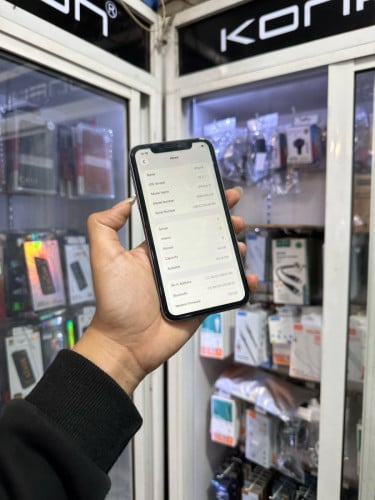 iPhone 11 ពណ៌ស្វាយ 🍏 64GB  LLA Battery 88% 🔋 តួស្អាត 98% សំណុំហ្សីន អត់ជាប់អី