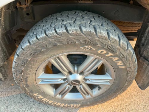 ISUZU D-Max 2013 មួយទឹកឡានស្អាត