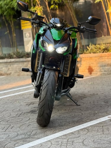 Kawasaki Z1000