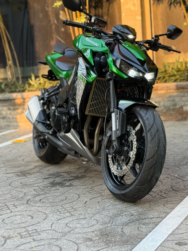 Kawasaki Z1000