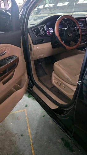 Kia carnival 2015 Limousine